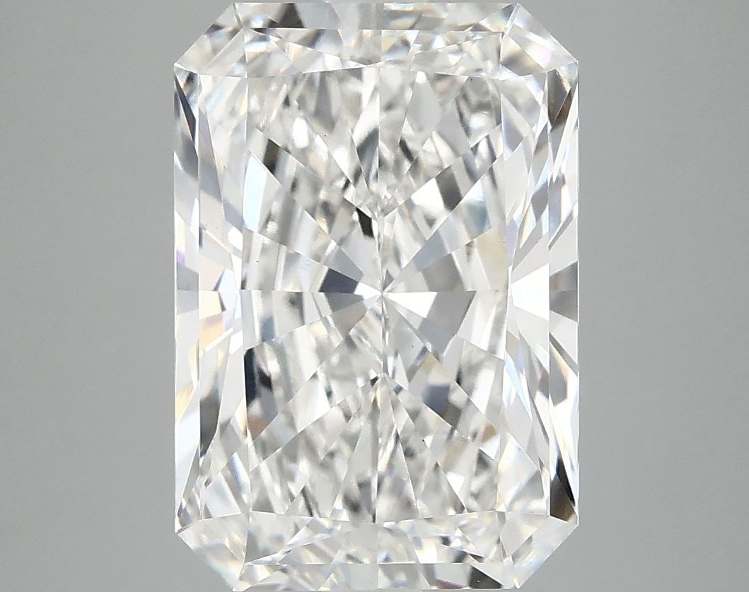 IGI Radiant 4.94ct E VVS2 - Loose Lab Diamond: IGI Radiant 4.94ct E VVS2 - Loose Lab Diamond Item Specifics: Source: This Is A Real Diamond Grown In A Lab Not Mined. Carat: 4.94 Cut: - Color: E Clarity: VVS2 Polish: EX Symmetry: EX Measurements: 1