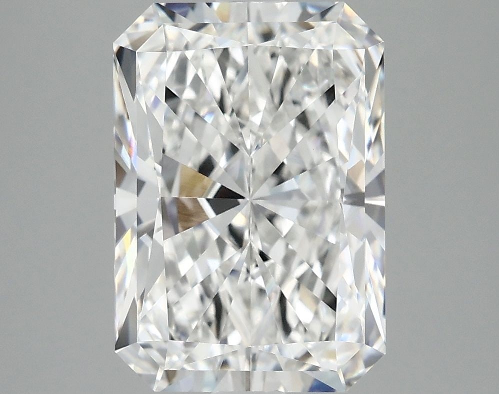 IGI Radiant 4.08ct E VVS2 - Loose Lab Diamond: IGI Radiant 4.08ct E VVS2 - Loose Lab Diamond Item Specifics: Source: This Is A Real Diamond Grown In A Lab Not Mined. Carat: 4.08 Cut: - Color: E Clarity: VVS2 Polish: EX Symmetry: EX Measurements: 1
