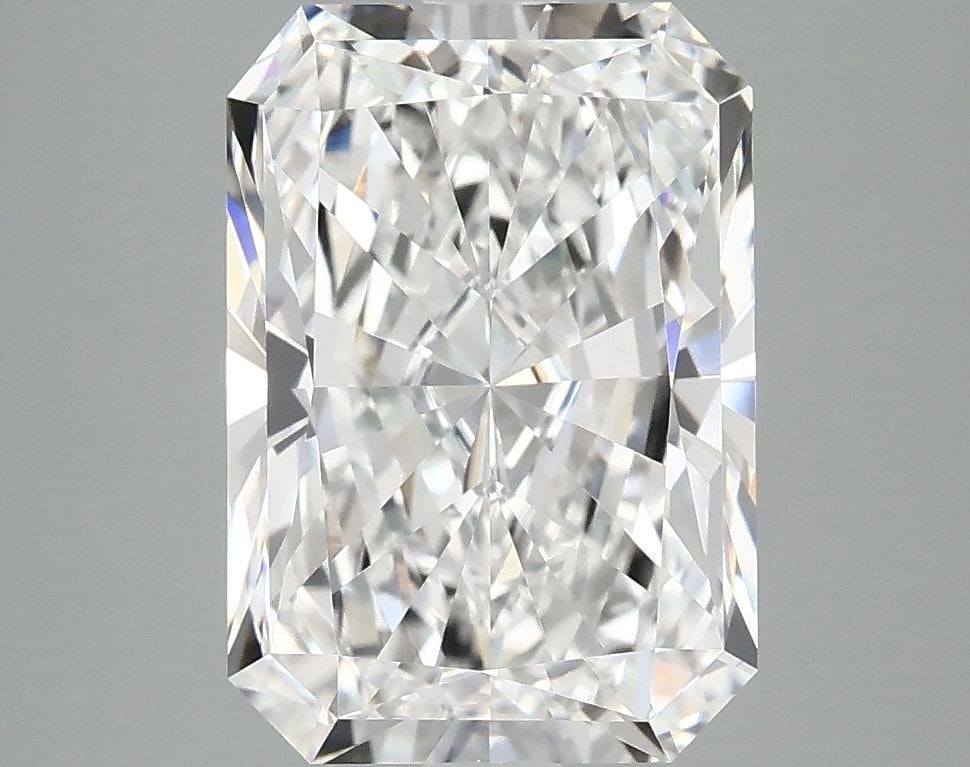 IGI Radiant 3.9ct E VVS2 - Loose Lab Diamond: IGI Radiant 3.9ct E VVS2 - Loose Lab Diamond Item Specifics: Source: This Is A Real Diamond Grown In A Lab Not Mined. Carat: 3.9 Cut: - Color: E Clarity: VVS2 Polish: EX Symmetry: EX Measurements: