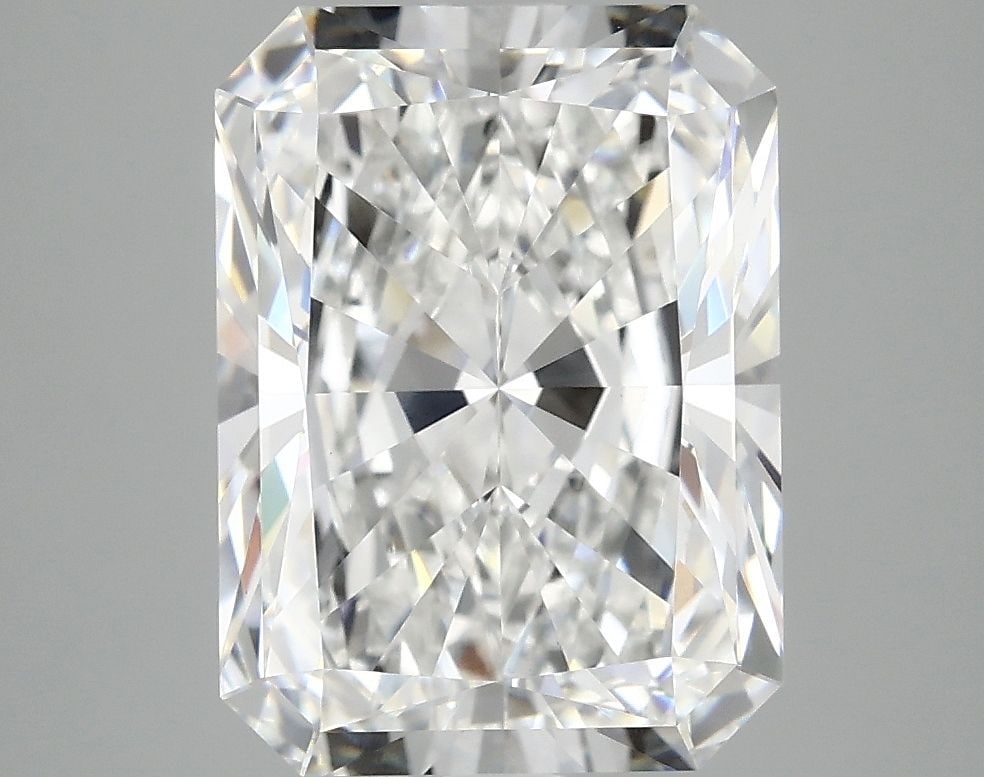 IGI Radiant 4.47ct E VVS2 - Loose Lab Diamond: IGI Radiant 4.47ct E VVS2 - Loose Lab Diamond Item Specifics: Source: This Is A Real Diamond Grown In A Lab Not Mined. Carat: 4.47 Cut: - Color: E Clarity: VVS2 Polish: EX Symmetry: EX Measurements: 1