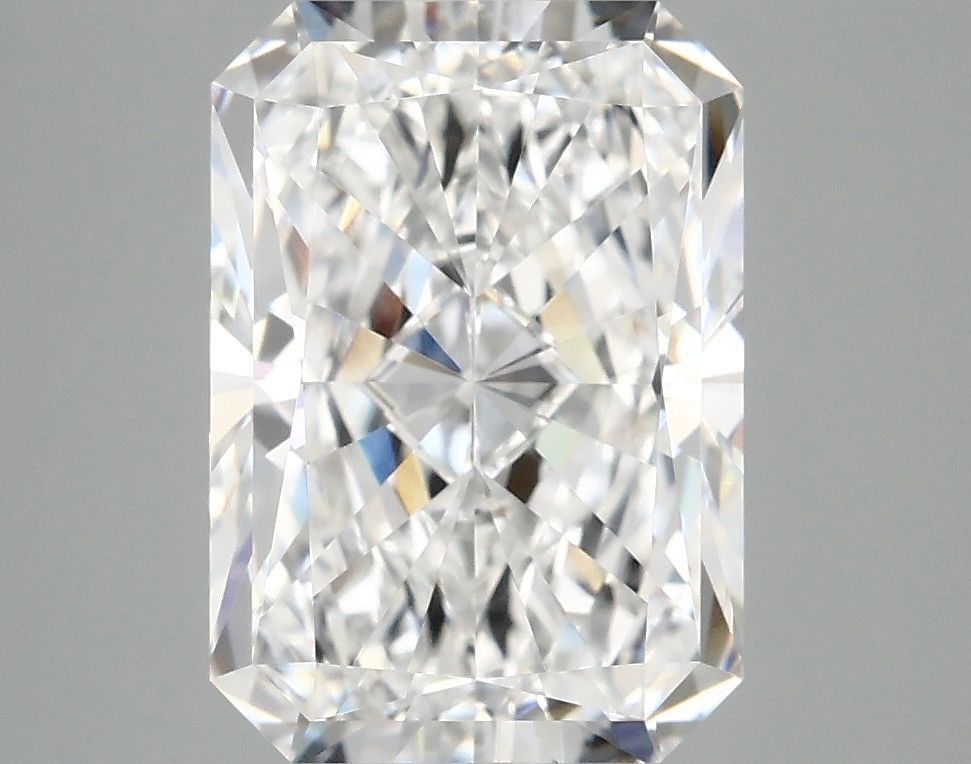 IGI Radiant 4.13ct D VVS2 - Loose Lab Diamond: IGI Radiant 4.13ct D VVS2 - Loose Lab Diamond Item Specifics: Source: This Is A Real Diamond Grown In A Lab Not Mined. Carat: 4.13 Cut: - Color: D Clarity: VVS2 Polish: EX Symmetry: EX Measurements: 1