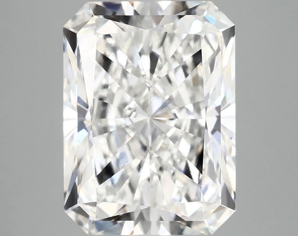 IGI Radiant 4.97ct E VVS2 - Loose Lab Diamond: IGI Radiant 4.97ct E VVS2 - Loose Lab Diamond Item Specifics: Source: This Is A Real Diamond Grown In A Lab Not Mined. Carat: 4.97 Cut: - Color: E Clarity: VVS2 Polish: EX Symmetry: EX Measurements: 1
