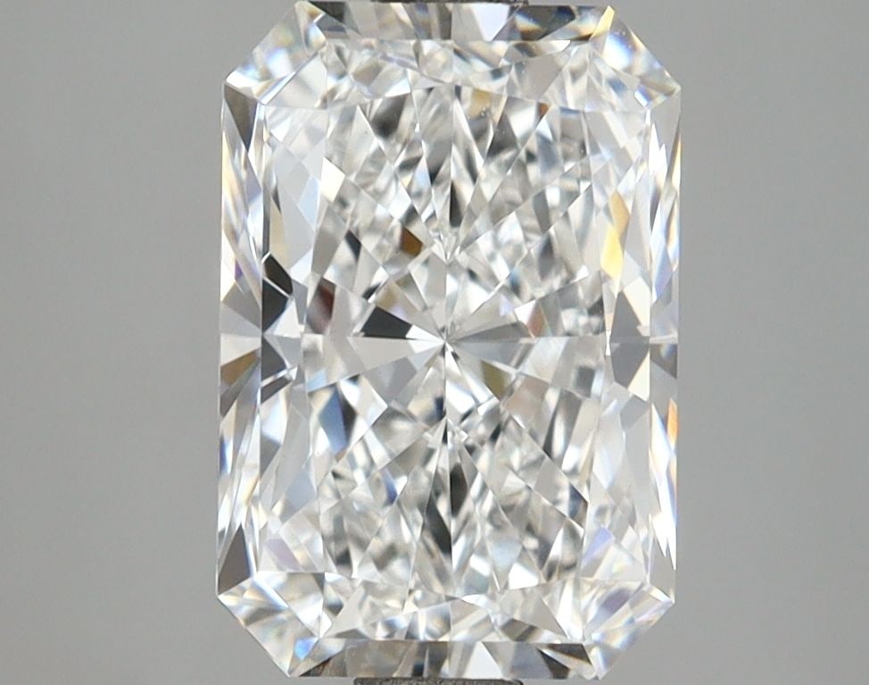 IGI Radiant 3.04ct E VVS2 - Loose Lab Diamond: IGI Radiant 3.04ct E VVS2 - Loose Lab Diamond Item Specifics: Source: This Is A Real Diamond Grown In A Lab Not Mined. Carat: 3.04 Cut: - Color: E Clarity: VVS2 Polish: EX Symmetry: EX Measurements: