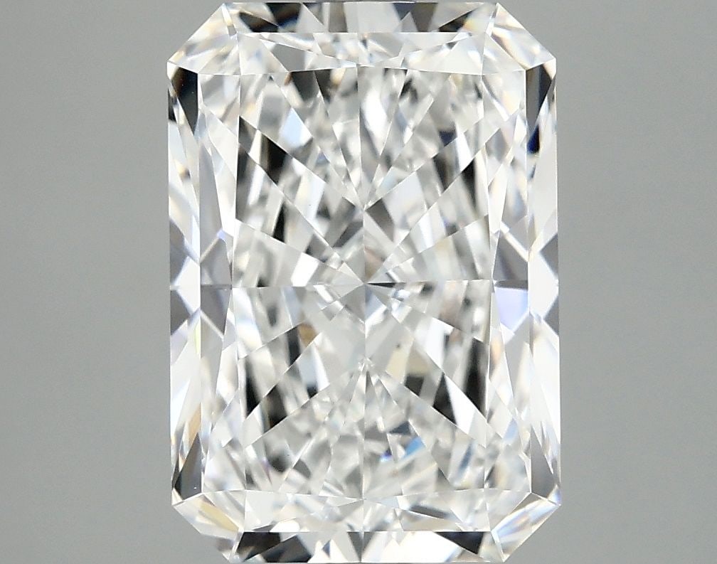 IGI Radiant 4.05ct E VVS2 - Loose Lab Diamond: IGI Radiant 4.05ct E VVS2 - Loose Lab Diamond Item Specifics: Source: This Is A Real Diamond Grown In A Lab Not Mined. Carat: 4.05 Cut: - Color: E Clarity: VVS2 Polish: EX Symmetry: EX Measurements: 1