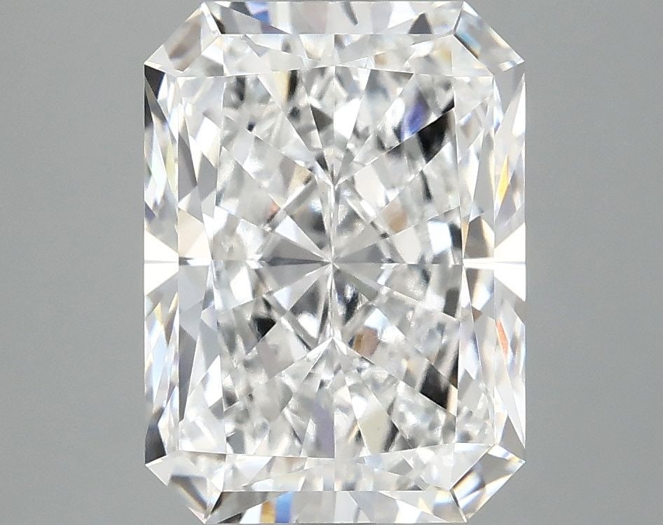 IGI Radiant 4.18ct D VVS2 - Loose Lab Diamond: IGI Radiant 4.18ct D VVS2 - Loose Lab Diamond Item Specifics: Source: This Is A Real Diamond Grown In A Lab Not Mined. Carat: 4.18 Cut: - Color: D Clarity: VVS2 Polish: EX Symmetry: EX Measurements: 1