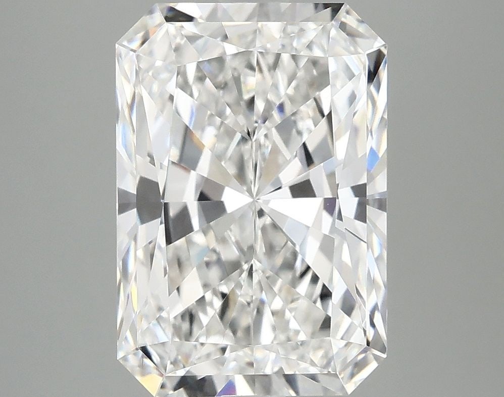 IGI Radiant 4.08ct E VVS2 - Loose Lab Diamond: IGI Radiant 4.08ct E VVS2 - Loose Lab Diamond Item Specifics: Source: This Is A Real Diamond Grown In A Lab Not Mined. Carat: 4.08 Cut: - Color: E Clarity: VVS2 Polish: EX Symmetry: EX Measurements: 1
