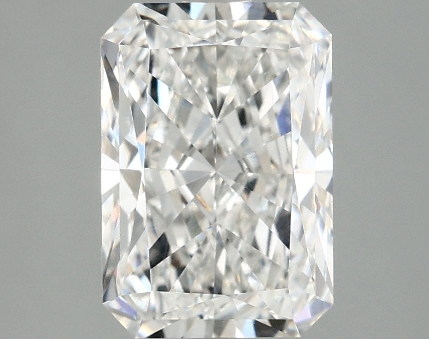 IGI Radiant 2.59ct E VVS2 - Loose Lab Diamond: IGI Radiant 2.59ct E VVS2 - Loose Lab Diamond Item Specifics: Source: This Is A Real Diamond Grown In A Lab Not Mined. Carat: 2.59 Cut: - Color: E Clarity: VVS2 Polish: EX Symmetry: EX Measurements: 9