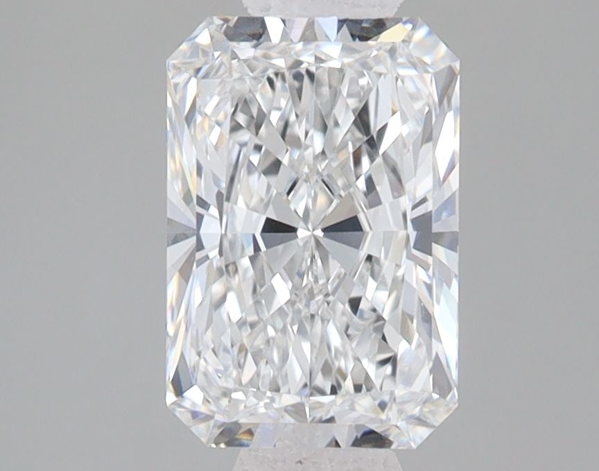 IGI Radiant 1.72ct E VVS2 - Loose Lab Diamond: IGI Radiant 1.72ct E VVS2 - Loose Lab Diamond Item Specifics: Source: This Is A Real Diamond Grown In A Lab Not Mined. Carat: 1.72 Cut: - Color: E Clarity: VVS2 Polish: EX Symmetry: EX Measurements: 8