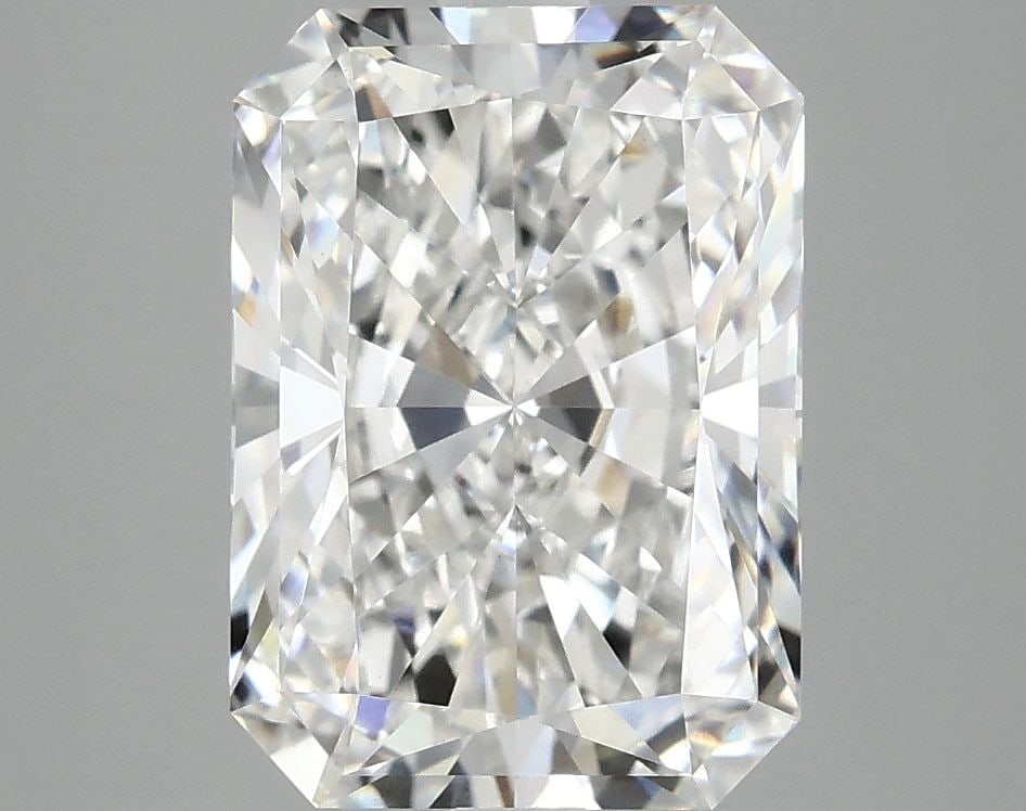 IGI Radiant 3.92ct E VVS2 - Loose Lab Diamond: IGI Radiant 3.92ct E VVS2 - Loose Lab Diamond Item Specifics: Source: This Is A Real Diamond Grown In A Lab Not Mined. Carat: 3.92 Cut: - Color: E Clarity: VVS2 Polish: EX Symmetry: EX Measurements: 1