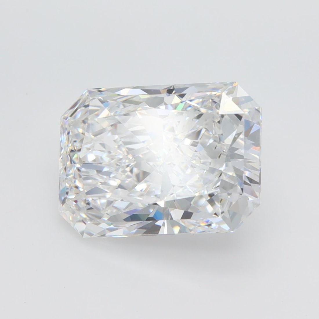 IGI Radiant 3.12ct E VVS2 - Loose Lab Diamond: IGI Radiant 3.12ct E VVS2 - Loose Lab Diamond Item Specifics: Source: This Is A Real Diamond Grown In A Lab Not Mined. Carat: 3.12 Cut: - Color: E Clarity: VVS2 Polish: EX Symmetry: EX Measurements: 1