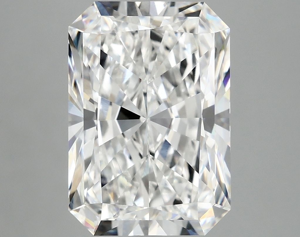 IGI Radiant 4.8ct E VVS2 - Loose Lab Diamond: IGI Radiant 4.8ct E VVS2 - Loose Lab Diamond Item Specifics: Source: This Is A Real Diamond Grown In A Lab Not Mined. Carat: 4.8 Cut: - Color: E Clarity: VVS2 Polish: EX Symmetry: EX Measurements: 11.