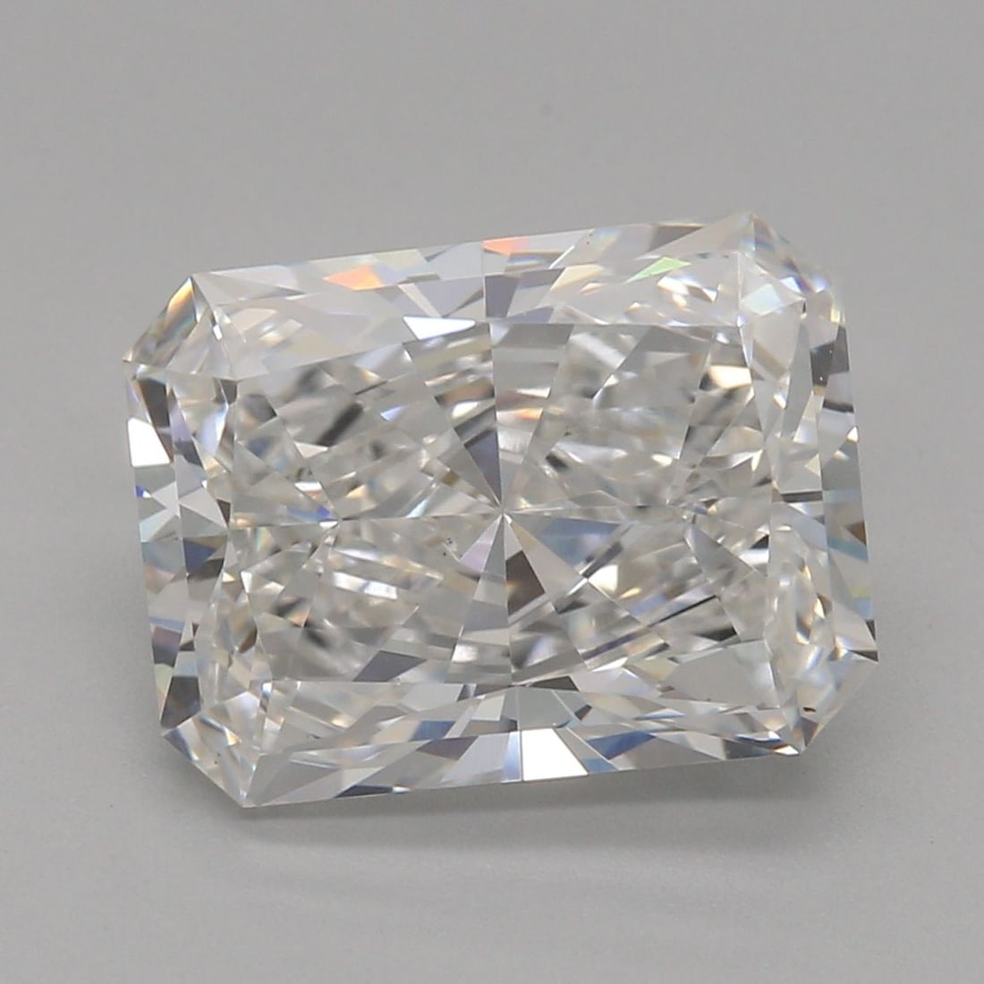 IGI Radiant 2.54ct E VVS2 - Loose Lab Diamond: IGI Radiant 2.54ct E VVS2 - Loose Lab Diamond Item Specifics: Source: This Is A Real Diamond Grown In A Lab Not Mined. Carat: 2.54 Cut: - Color: E Clarity: VVS2 Polish: EX Symmetry: EX Measurements: 9