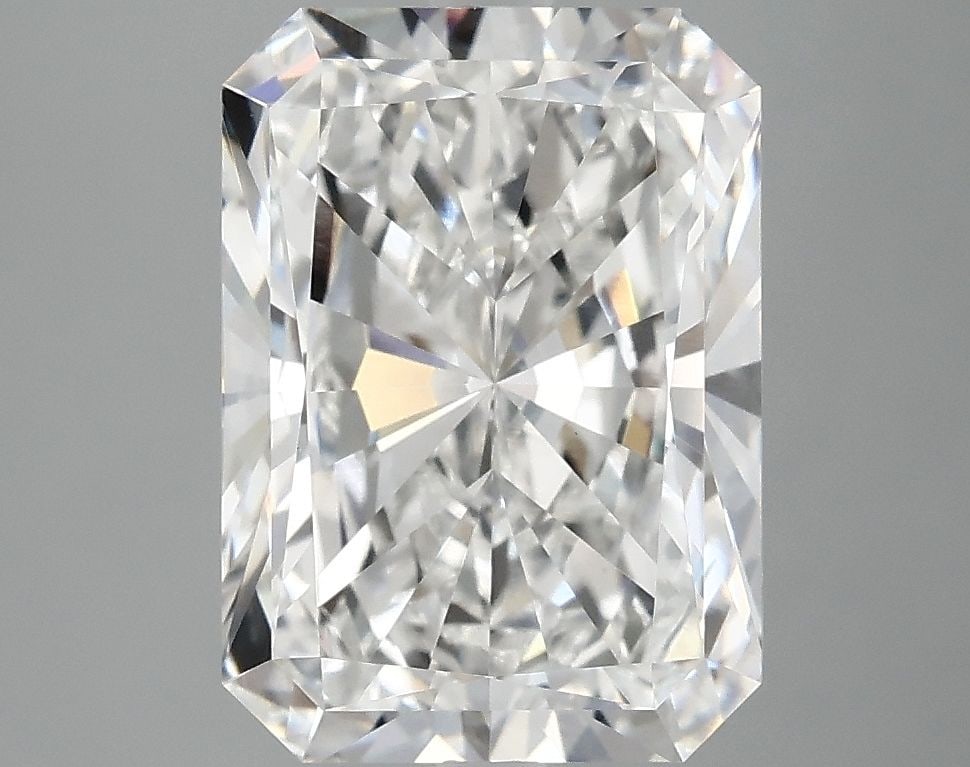 IGI Radiant 4.18ct E VVS2 - Loose Lab Diamond: IGI Radiant 4.18ct E VVS2 - Loose Lab Diamond Item Specifics: Source: This Is A Real Diamond Grown In A Lab Not Mined. Carat: 4.18 Cut: - Color: E Clarity: VVS2 Polish: EX Symmetry: EX Measurements: