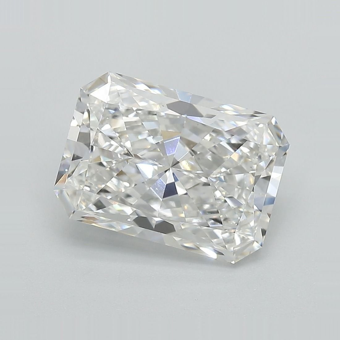 IGI Radiant 4.14ct E VVS2 - Loose Lab Diamond: IGI Radiant 4.14ct E VVS2 - Loose Lab Diamond Item Specifics: Source: This Is A Real Diamond Grown In A Lab Not Mined. Carat: 4.14 Cut: - Color: E Clarity: VVS2 Polish: EX Symmetry: EX Measurements: 1