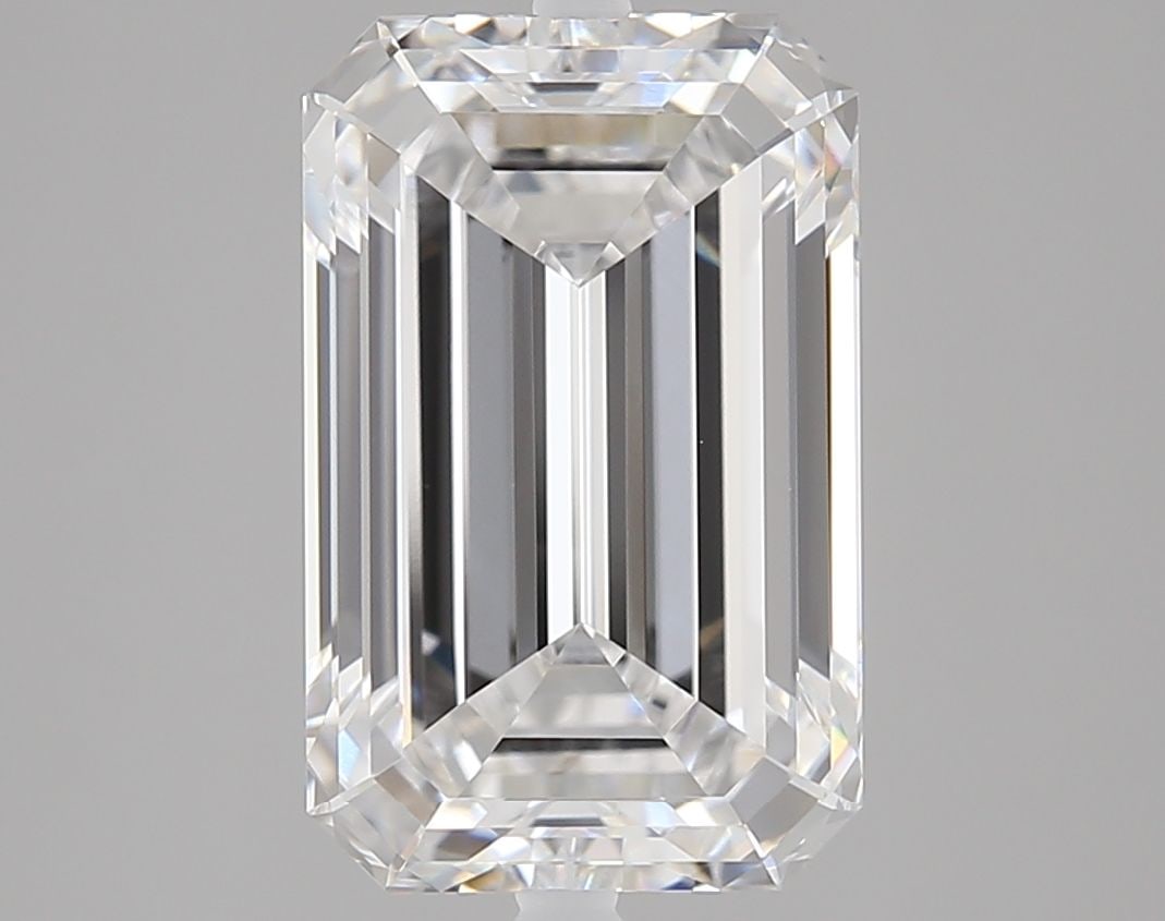 IGI Emerald 4.07ct E VVS1 - Loose Lab Diamond: IGI Emerald 4.07ct E VVS1 - Loose Lab Diamond Item Specifics: Source: This Is A Real Diamond Grown In A Lab Not Mined. Carat: 4.07 Cut: - Color: E Clarity: VVS1 Polish: EX Symmetry: EX Measurements: 1
