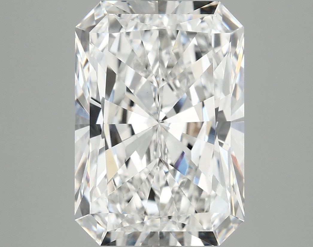 IGI Radiant 4.94ct D VVS2 - Loose Lab Diamond: IGI Radiant 4.94ct D VVS2 - Loose Lab Diamond Item Specifics: Source: This Is A Real Diamond Grown In A Lab Not Mined. Carat: 4.94 Cut: - Color: D Clarity: VVS2 Polish: EX Symmetry: EX Measurements: 1