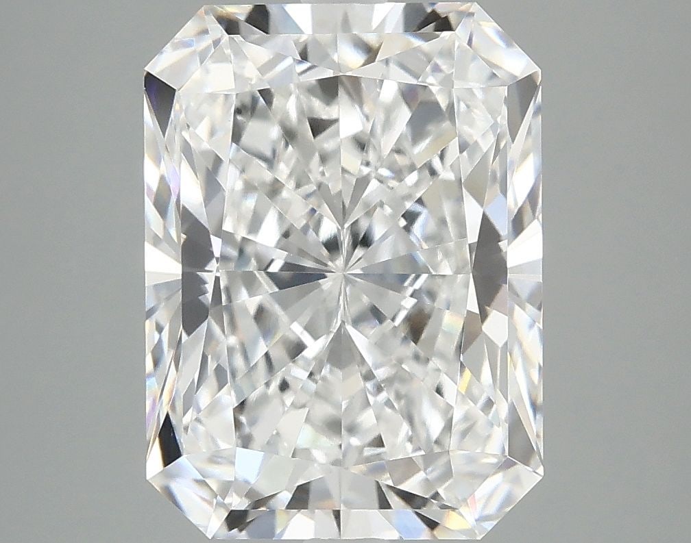 IGI Radiant 4.69ct E VVS2 - Loose Lab Diamond: IGI Radiant 4.69ct E VVS2 - Loose Lab Diamond Item Specifics: Source: This Is A Real Diamond Grown In A Lab Not Mined. Carat: 4.69 Cut: - Color: E Clarity: VVS2 Polish: EX Symmetry: EX Measurements: 1