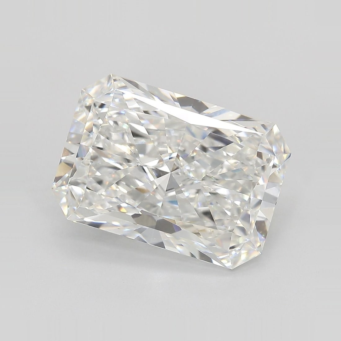IGI Radiant 8.21ct E VVS2 - Loose Lab Diamond: IGI Radiant 8.21ct E VVS2 - Loose Lab Diamond Item Specifics: Source: This Is A Real Diamond Grown In A Lab Not Mined. Carat: 8.21 Cut: - Color: E Clarity: VVS2 Polish: EX Symmetry: EX Measurements: 1