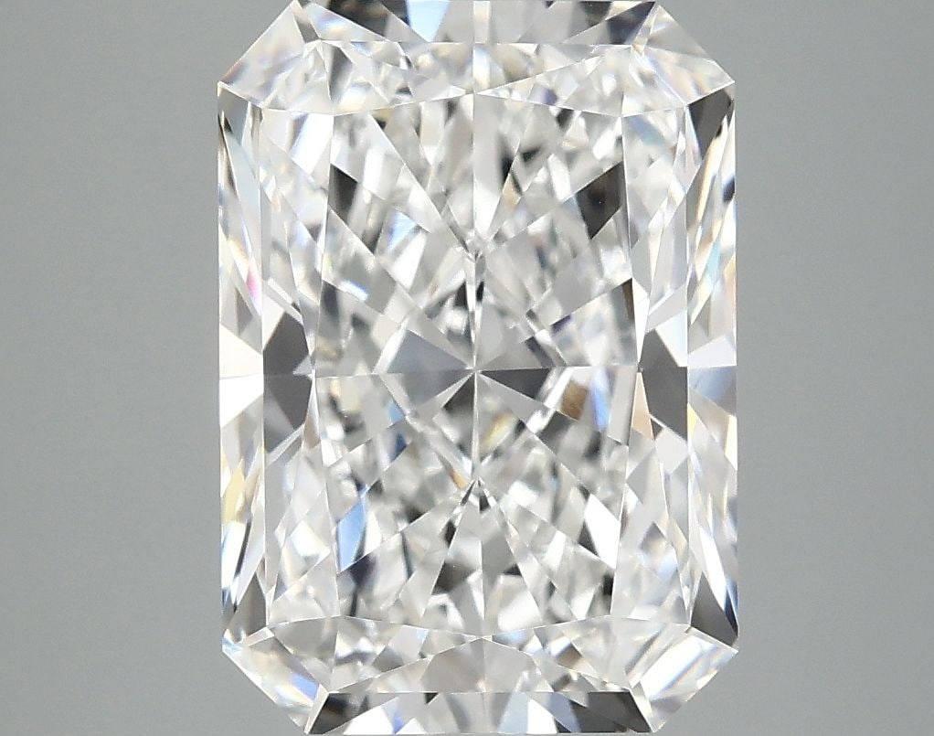 IGI Radiant 5.09ct E VVS2 - Loose Lab Diamond: IGI Radiant 5.09ct E VVS2 - Loose Lab Diamond Item Specifics: Source: This Is A Real Diamond Grown In A Lab Not Mined. Carat: 5.09 Cut: - Color: E Clarity: VVS2 Polish: EX Symmetry: EX Measurements: 1