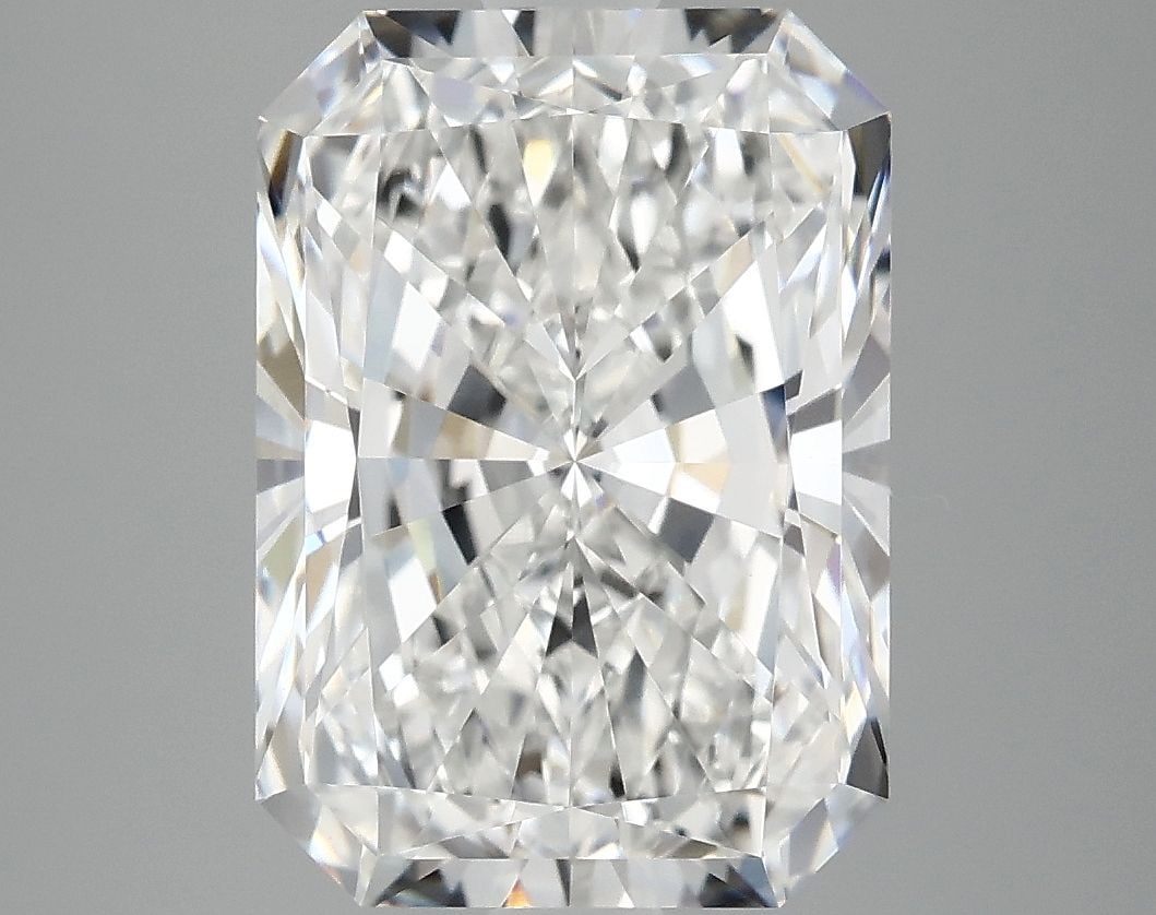 IGI Radiant 5.04ct E VVS2 - Loose Lab Diamond: IGI Radiant 5.04ct E VVS2 - Loose Lab Diamond Item Specifics: Source: This Is A Real Diamond Grown In A Lab Not Mined. Carat: 5.04 Cut: - Color: E Clarity: VVS2 Polish: EX Symmetry: EX Measurements: 1