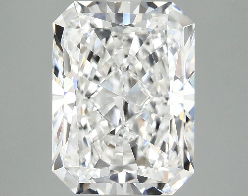 IGI Radiant 3.95ct E VVS2 - Loose Lab Diamond: IGI Radiant 3.95ct E VVS2 - Loose Lab Diamond Item Specifics: Source: This Is A Real Diamond Grown In A Lab Not Mined. Carat: 3.95 Cut: - Color: E Clarity: VVS2 Polish: EX Symmetry: EX Measurements: 1