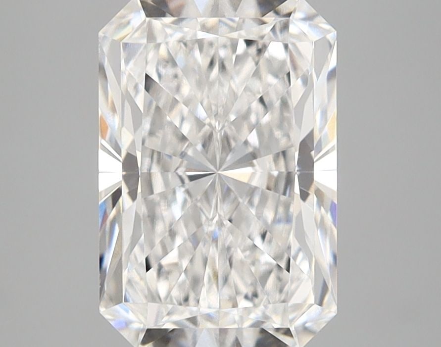 GIA Radiant 2.59ct E VVS2 - Loose Lab Diamond: GIA Radiant 2.59ct E VVS2 - Loose Lab Diamond Item Specifics: Source: This Is A Real Diamond Grown In A Lab Not Mined. Carat: 2.59 Cut: - Color: E Clarity: VVS2 Polish: EX Symmetry: EX Measurements:
