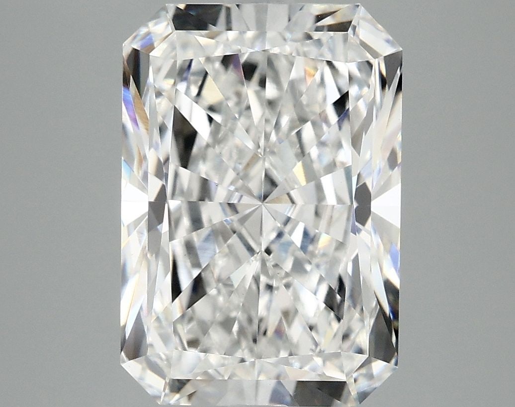 IGI Radiant 5.04ct E VVS2 - Loose Lab Diamond: IGI Radiant 5.04ct E VVS2 - Loose Lab Diamond Item Specifics: Source: This Is A Real Diamond Grown In A Lab Not Mined. Carat: 5.04 Cut: - Color: E Clarity: VVS2 Polish: EX Symmetry: EX Measurements: 1