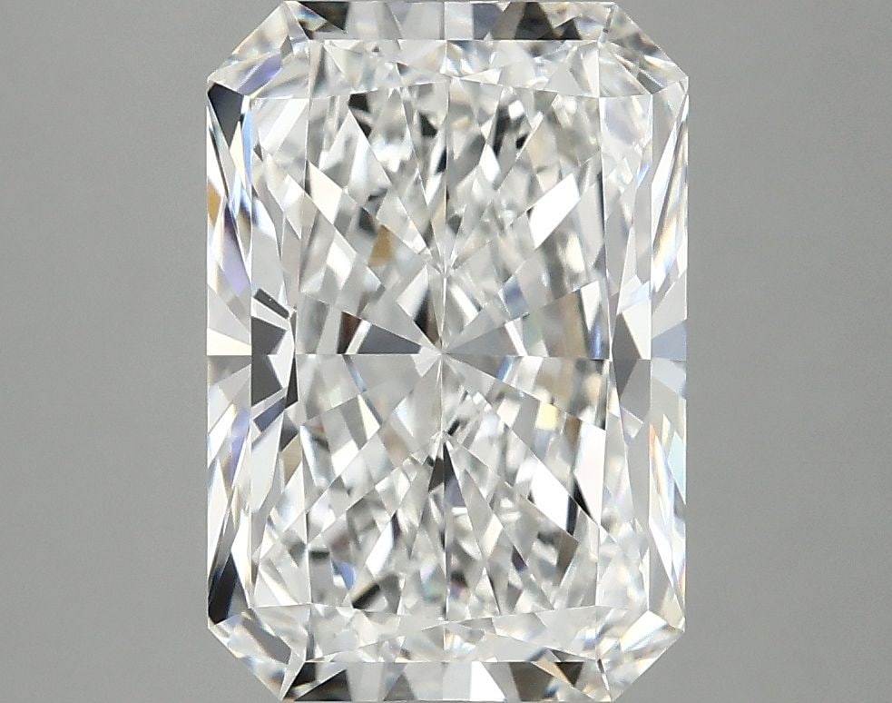 IGI Radiant 4.08ct E VVS2 - Loose Lab Diamond: IGI Radiant 4.08ct E VVS2 - Loose Lab Diamond Item Specifics: Source: This Is A Real Diamond Grown In A Lab Not Mined. Carat: 4.08 Cut: - Color: E Clarity: VVS2 Polish: EX Symmetry: EX Measurements: 1