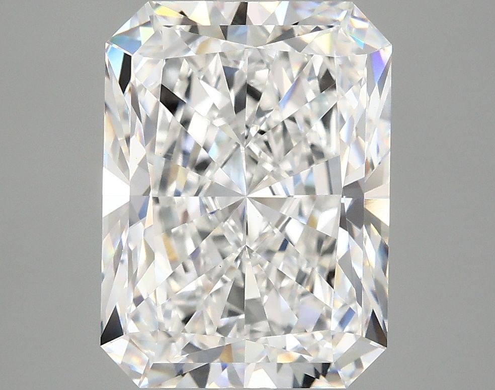 IGI Radiant 4.94ct E VVS2 - Loose Lab Diamond: IGI Radiant 4.94ct E VVS2 - Loose Lab Diamond Item Specifics: Source: This Is A Real Diamond Grown In A Lab Not Mined. Carat: 4.94 Cut: - Color: E Clarity: VVS2 Polish: EX Symmetry: EX Measurements: 1