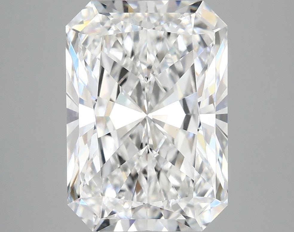 IGI Radiant 4.08ct E VVS2 - Loose Lab Diamond: IGI Radiant 4.08ct E VVS2 - Loose Lab Diamond Item Specifics: Source: This Is A Real Diamond Grown In A Lab Not Mined. Carat: 4.08 Cut: - Color: E Clarity: VVS2 Polish: EX Symmetry: EX Measurements: 1