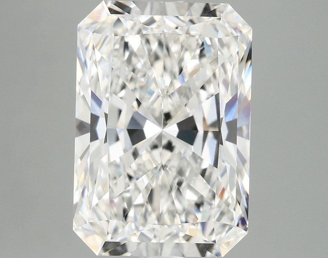IGI Radiant 4.68ct E VVS2 - Loose Lab Diamond: IGI Radiant 4.68ct E VVS2 - Loose Lab Diamond Item Specifics: Source: This Is A Real Diamond Grown In A Lab Not Mined. Carat: 4.68 Cut: - Color: E Clarity: VVS2 Polish: EX Symmetry: EX Measurements: 1