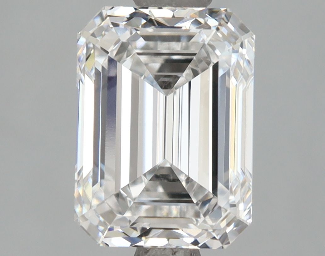 IGI Emerald 2.66ct E IF - Loose Lab Diamond: IGI Emerald 2.66ct E IF - Loose Lab Diamond Item Specifics: Source: This Is A Real Diamond Grown In A Lab Not Mined. Carat: 2.66 Cut: - Color: E Clarity: IF Polish: EX Symmetry: EX Measurements: 8.79L