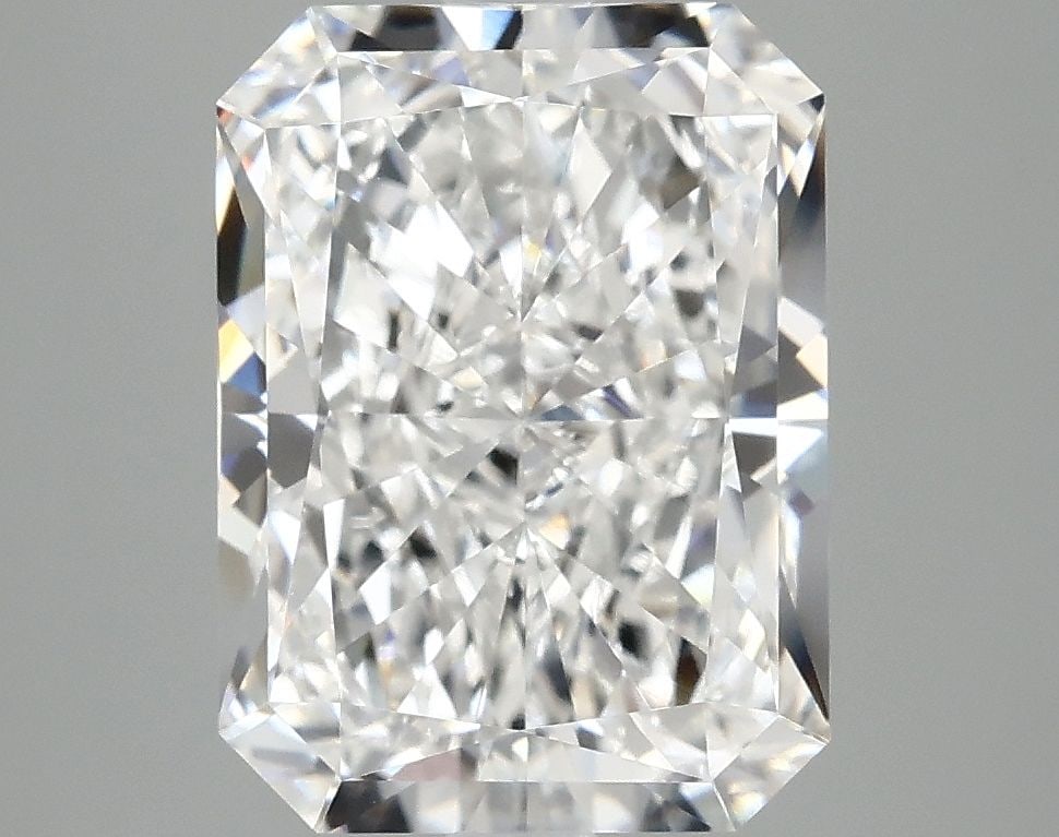 IGI Radiant 4.08ct E VVS2 - Loose Lab Diamond: IGI Radiant 4.08ct E VVS2 - Loose Lab Diamond Item Specifics: Source: This Is A Real Diamond Grown In A Lab Not Mined. Carat: 4.08 Cut: - Color: E Clarity: VVS2 Polish: EX Symmetry: EX Measurements: 1