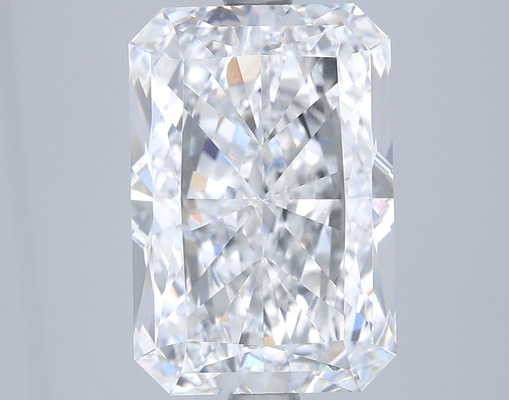GIA Radiant 4.51ct D VVS2 - Loose Lab Diamond: GIA Radiant 4.51ct D VVS2 - Loose Lab Diamond Item Specifics: Source: This Is A Real Diamond Grown In A Lab Not Mined. Carat: 4.51 Cut: - Color: D Clarity: VVS2 Polish: VG Symmetry: EX Measurements: 1