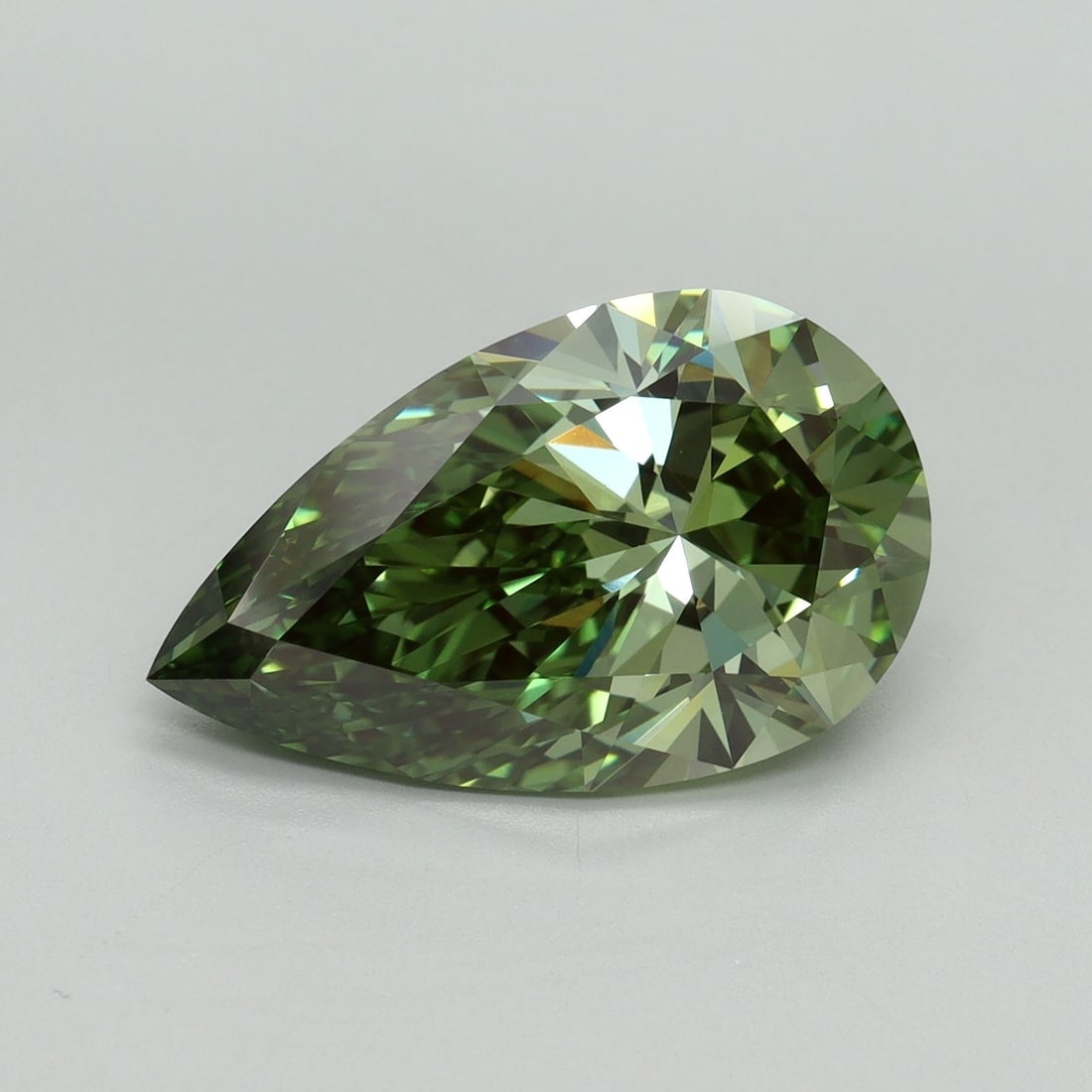 IGI Pear 5.09ct Fancy Vivid Green VVS2 - Loose Lab Diamond: IGI Pear 5.09ct Fancy Vivid Green VVS2 - Loose Lab Diamond Item Specifics: Source: This Is A Real Diamond Grown In A Lab Not Mined. Carat: 5.09 Cut: - Color: Fancy Vivid Green Clarity: VVS2 Polish: