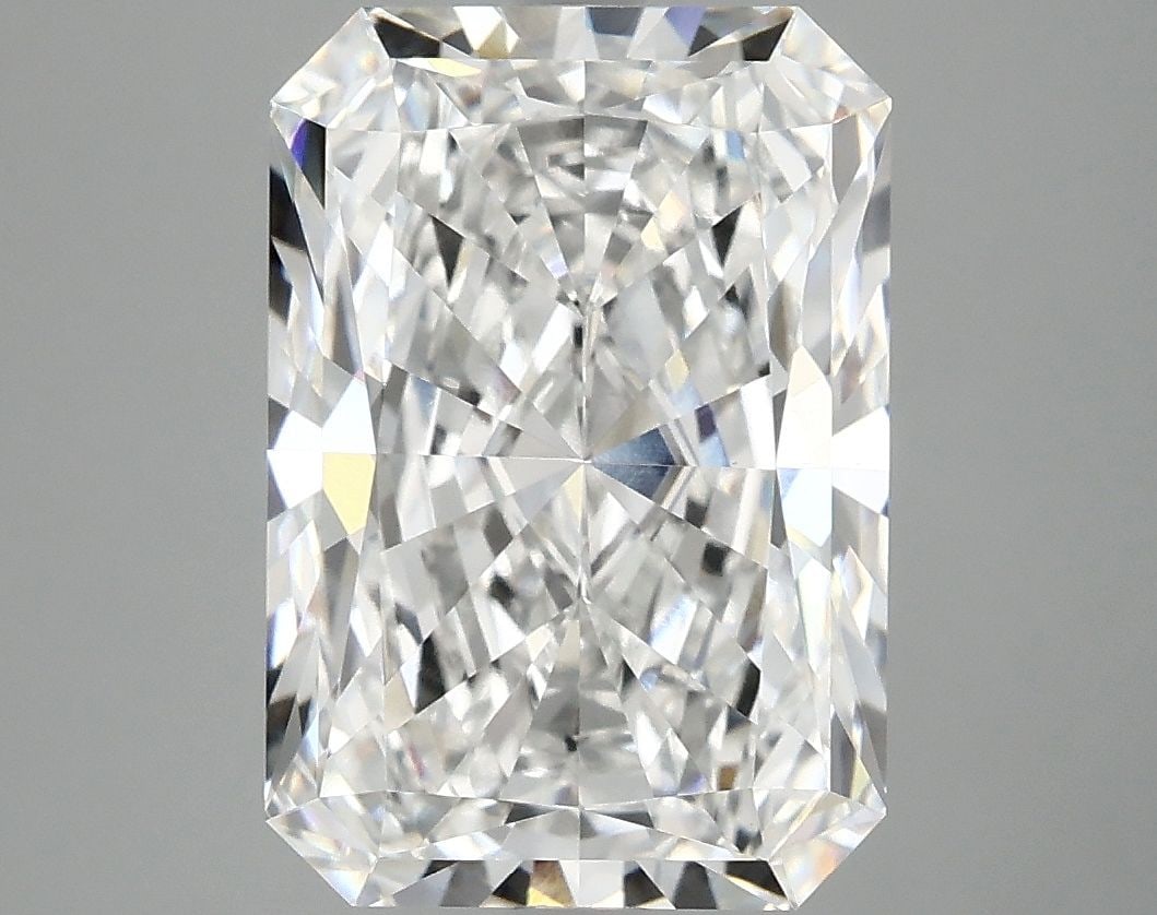IGI Radiant 4.82ct E VVS2 - Loose Lab Diamond: IGI Radiant 4.82ct E VVS2 - Loose Lab Diamond Item Specifics: Source: This Is A Real Diamond Grown In A Lab Not Mined. Carat: 4.82 Cut: - Color: E Clarity: VVS2 Polish: EX Symmetry: EX Measurements: 1