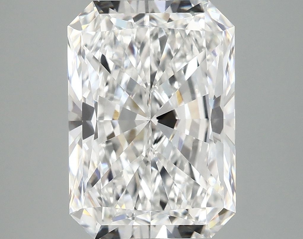 IGI Radiant 4.16ct E VVS2 - Loose Lab Diamond: IGI Radiant 4.16ct E VVS2 - Loose Lab Diamond Item Specifics: Source: This Is A Real Diamond Grown In A Lab Not Mined. Carat: 4.16 Cut: - Color: E Clarity: VVS2 Polish: EX Symmetry: EX Measurements: 1