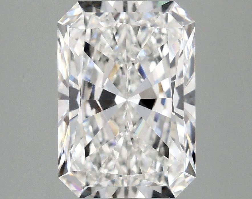 IGI Radiant 3.08ct E VVS2 - Loose Lab Diamond: IGI Radiant 3.08ct E VVS2 - Loose Lab Diamond Item Specifics: Source: This Is A Real Diamond Grown In A Lab Not Mined. Carat: 3.08 Cut: - Color: E Clarity: VVS2 Polish: EX Symmetry: EX Measurements: 1
