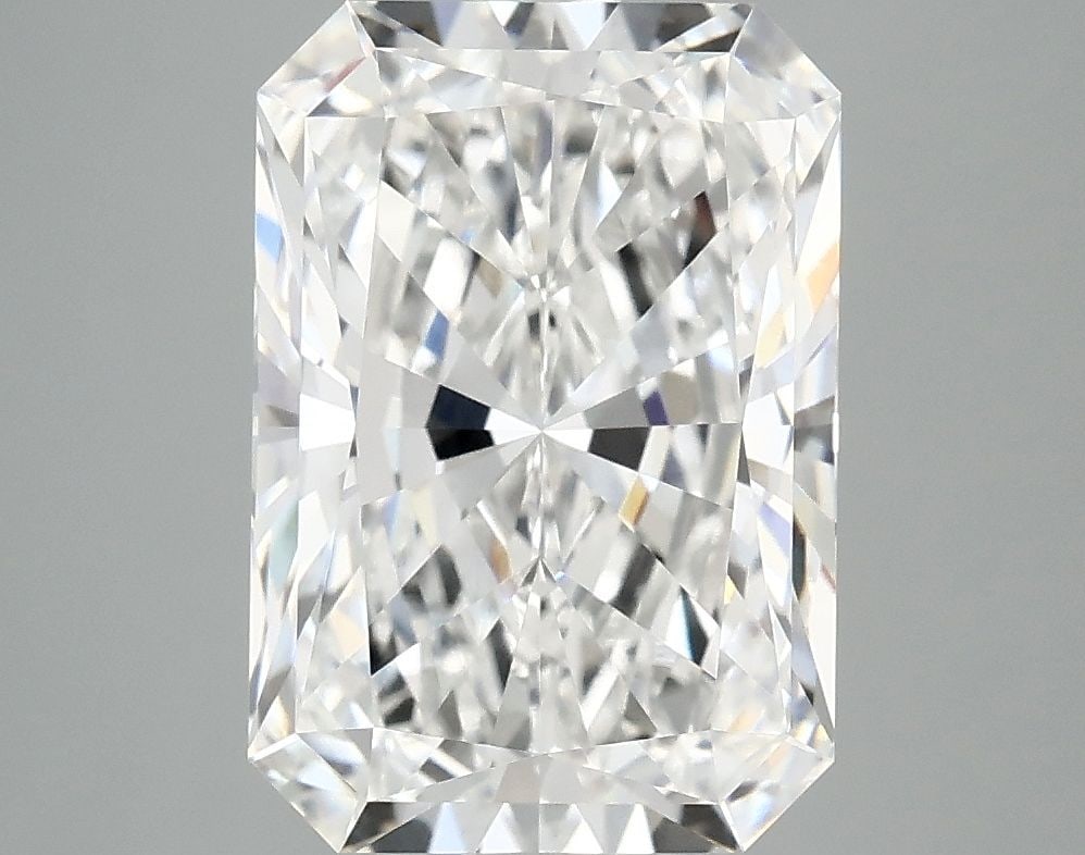 IGI Radiant 4.18ct E VVS2 - Loose Lab Diamond: IGI Radiant 4.18ct E VVS2 - Loose Lab Diamond Item Specifics: Source: This Is A Real Diamond Grown In A Lab Not Mined. Carat: 4.18 Cut: - Color: E Clarity: VVS2 Polish: EX Symmetry: EX Measurements: 1