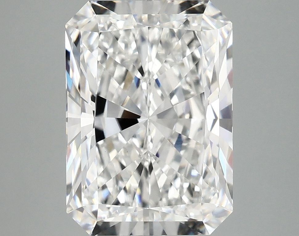 IGI Radiant 4.18ct E VVS2 - Loose Lab Diamond: IGI Radiant 4.18ct E VVS2 - Loose Lab Diamond Item Specifics: Source: This Is A Real Diamond Grown In A Lab Not Mined. Carat: 4.18 Cut: - Color: E Clarity: VVS2 Polish: EX Symmetry: EX Measurements: 1