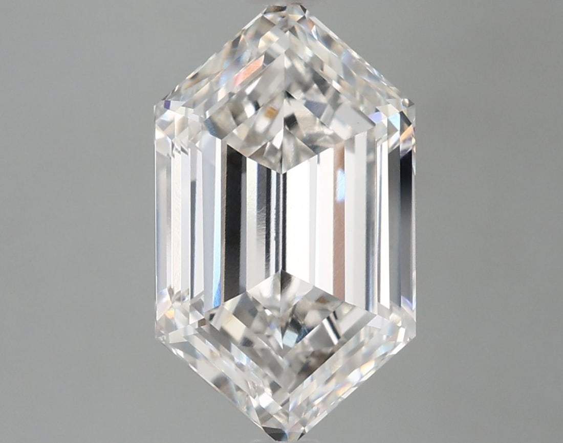 IGI Hexagonal 4.01ct G VVS2 - Loose Lab Diamond: IGI Hexagonal 4.01ct G VVS2 - Loose Lab Diamond Item Specifics: Source: This Is A Real Diamond Grown In A Lab Not Mined. Carat: 4.01 Cut: - Color: G Clarity: VVS2 Polish: EX Symmetry: EX Measurements: