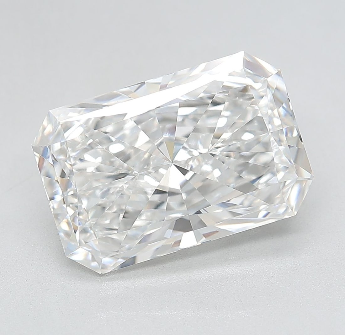 IGI Radiant 5.13ct E VVS2 - Loose Lab Diamond: IGI Radiant 5.13ct E VVS2 - Loose Lab Diamond Item Specifics: Source: This Is A Real Diamond Grown In A Lab Not Mined. Carat: 5.13 Cut: - Color: E Clarity: VVS2 Polish: EX Symmetry: EX Measurements: