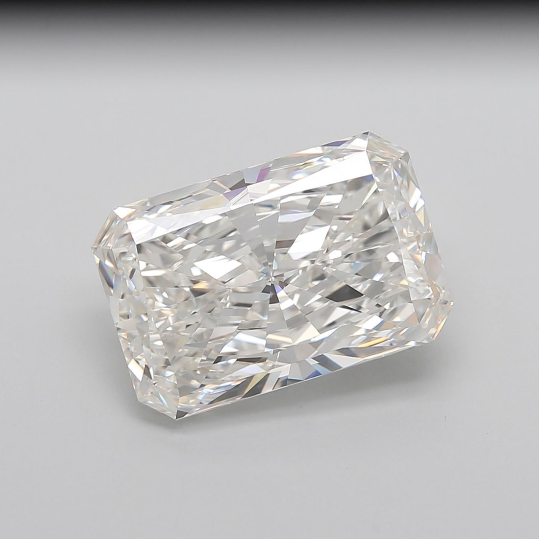 IGI Radiant 15.4ct G VVS2 - Loose Lab Diamond: IGI Radiant 15.4ct G VVS2 - Loose Lab Diamond Item Specifics: Source: This Is A Real Diamond Grown In A Lab Not Mined. Carat: 15.4 Cut: - Color: G Clarity: VVS2 Polish: EX Symmetry: EX Measurements: 1
