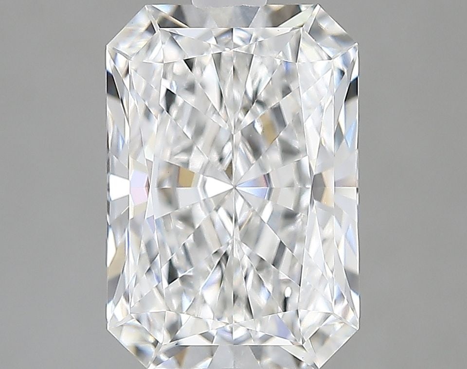 IGI Radiant 2.33ct E VVS2 - Loose Lab Diamond: IGI Radiant 2.33ct E VVS2 - Loose Lab Diamond Item Specifics: Source: This Is A Real Diamond Grown In A Lab Not Mined. Carat: 2.33 Cut: - Color: E Clarity: VVS2 Polish: EX Symmetry: EX Measurements: 9