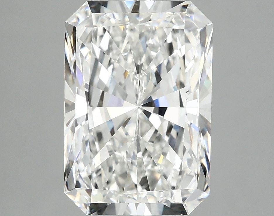 IGI Radiant 3.81ct E VVS2 - Loose Lab Diamond: IGI Radiant 3.81ct E VVS2 - Loose Lab Diamond Item Specifics: Source: This Is A Real Diamond Grown In A Lab Not Mined. Carat: 3.81 Cut: - Color: E Clarity: VVS2 Polish: EX Symmetry: EX Measurements: 1