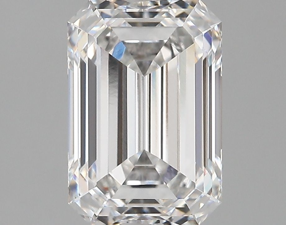 IGI Emerald 3.38ct E IF - Loose Lab Diamond: IGI Emerald 3.38ct E IF - Loose Lab Diamond Item Specifics: Source: This Is A Real Diamond Grown In A Lab Not Mined. Carat: 3.38 Cut: - Color: E Clarity: IF Polish: EX Symmetry: EX Measurements: 10.43