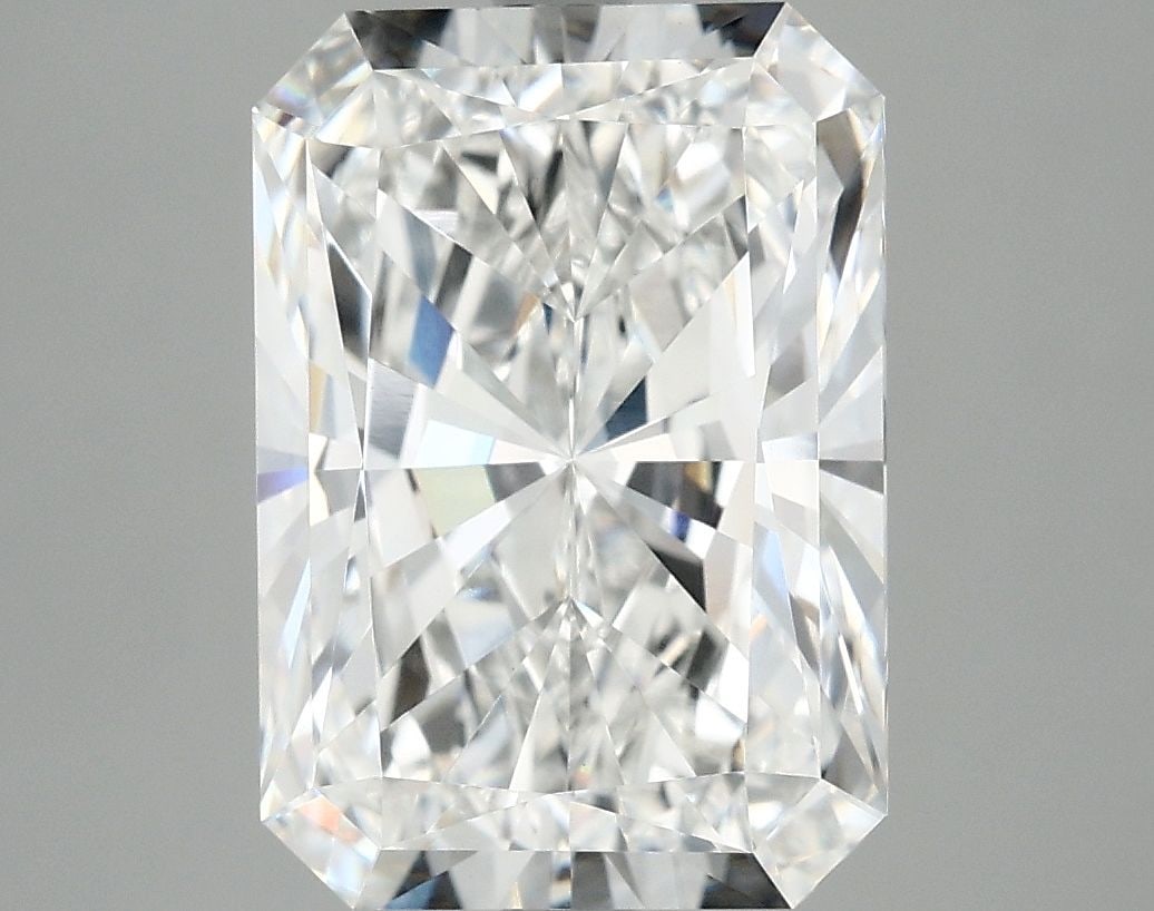 IGI Radiant 5.08ct E VVS2 - Loose Lab Diamond: IGI Radiant 5.08ct E VVS2 - Loose Lab Diamond Item Specifics: Source: This Is A Real Diamond Grown In A Lab Not Mined. Carat: 5.08 Cut: - Color: E Clarity: VVS2 Polish: EX Symmetry: EX Measurements: 1