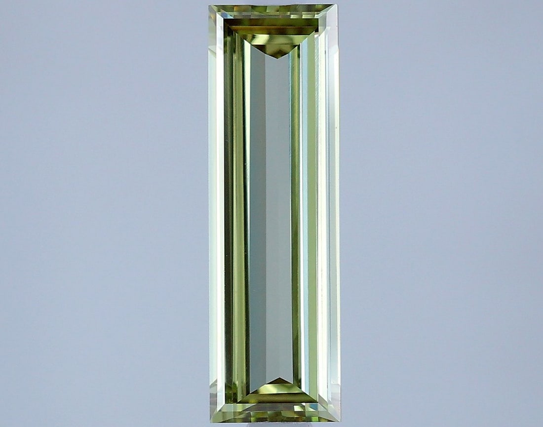 IGI Baguette 1.17ct Fancy Intense Green VVS2 - Loose Lab Diamond: IGI Baguette 1.17ct Fancy Intense Green VVS2 - Loose Lab Diamond Item Specifics: Source: This Is A Real Diamond Grown In A Lab Not Mined. Carat: 1.17 Cut: - Color: Fancy Intense Green Clarity: VVS2 Po
