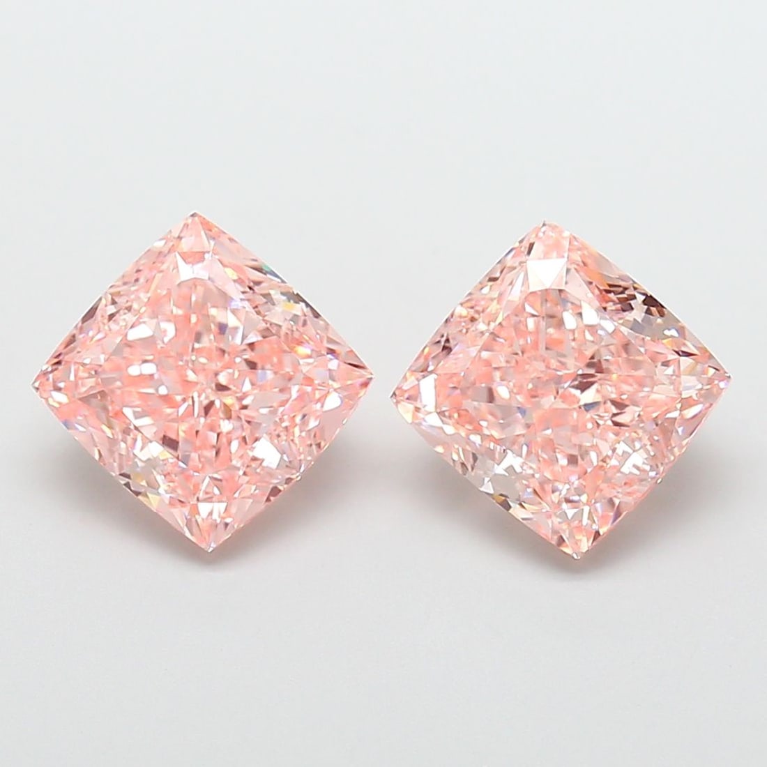 IGI Cushion Modified 4.84ct Fancy Intense Pink VVS2 - Loose Lab Diamond: IGI Cushion Modified 4.84ct Fancy Intense Pink VVS2 - Loose Lab Diamond Item Specifics: Source: This Is A Real Diamond Grown In A Lab Not Mined. Carat: 4.84 Cut: - Color: Fancy Intense Pink Clarity: