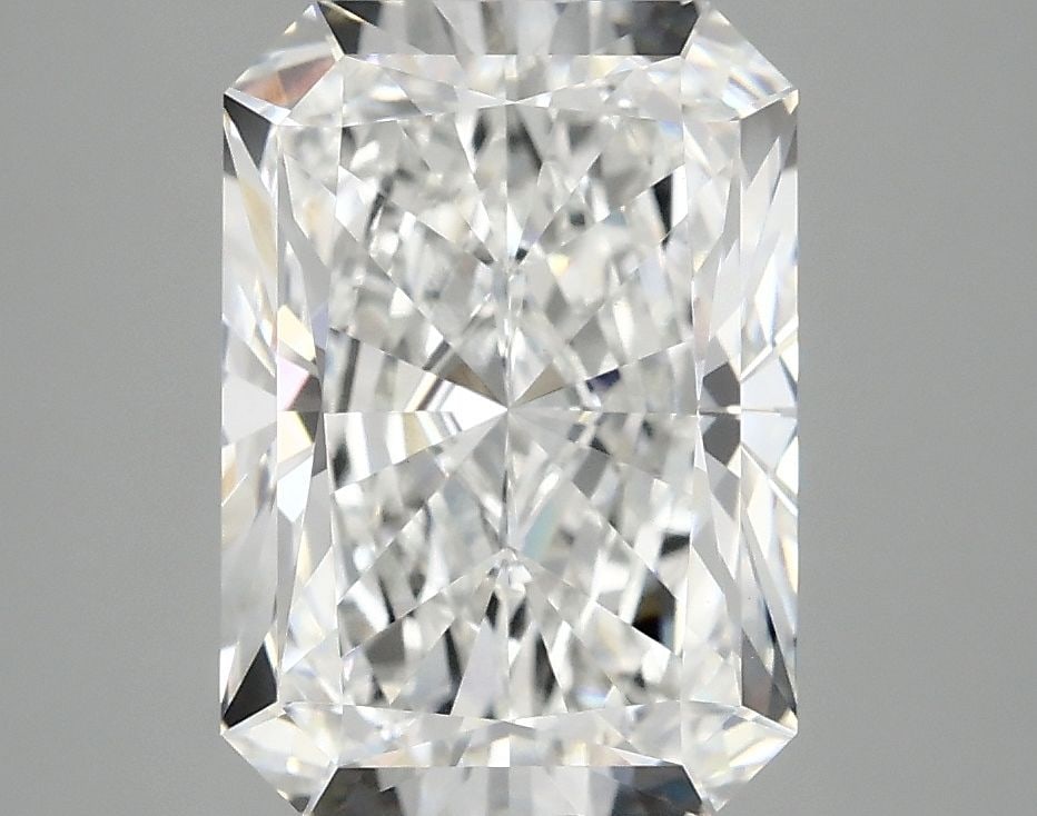 IGI Radiant 3.96ct E VVS2 - Loose Lab Diamond: IGI Radiant 3.96ct E VVS2 - Loose Lab Diamond Item Specifics: Source: This Is A Real Diamond Grown In A Lab Not Mined. Carat: 3.96 Cut: - Color: E Clarity: VVS2 Polish: EX Symmetry: EX Measurements: 1